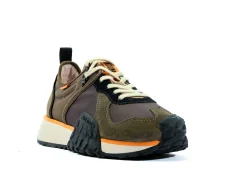 TROOP RUNNER