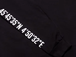 UOP LONG SLV T-SHIRT